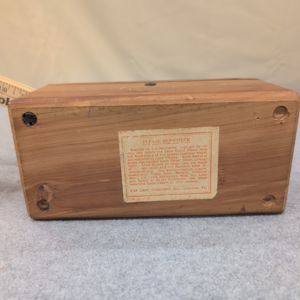 Vintage Lane Cedar Chest Miniature Jewelry Trinket Box Geo Cater Furniture Co - Picture 14 of 15